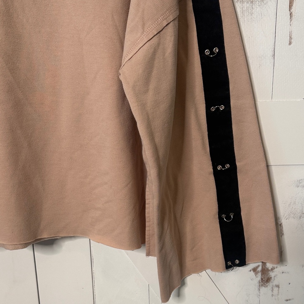 Zara Beige Hoodie with Black Snap Trim Detail - Picture 4 of 8